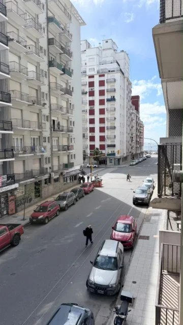 Departamentos, pisos y semipisos en Venta — Alsina 2252