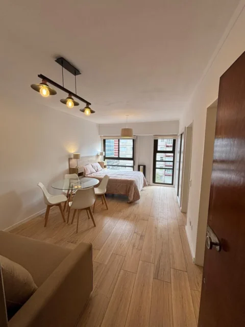 Departamentos, pisos y semipisos en Venta — Luro 2300