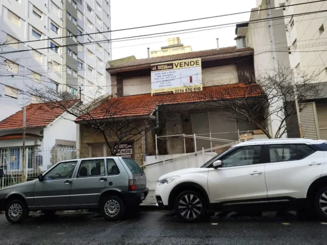 Casas, chalets en Venta — Falucho 2574