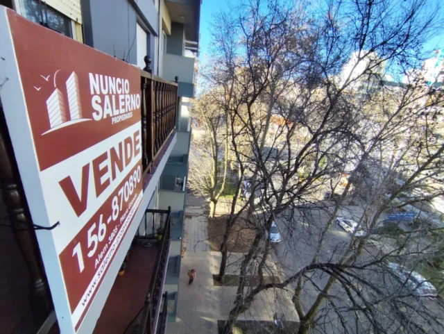Departamentos, pisos y semipisos en Venta — Libertad 3255