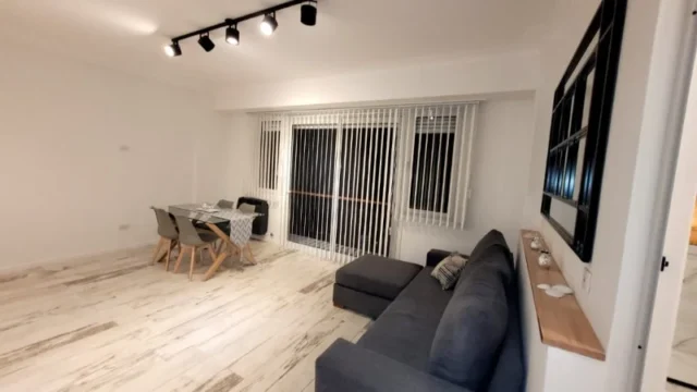 Departamentos, pisos y semipisos en Venta — Moreno 2162