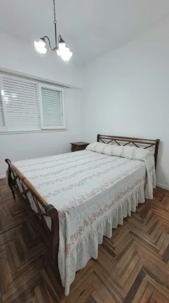 Departamentos, pisos y semipisos en Alquiler — MORENO 2255