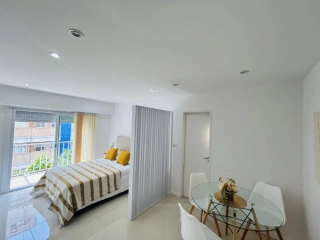 Departamentos, pisos y semipisos en Venta — Moreno 2502