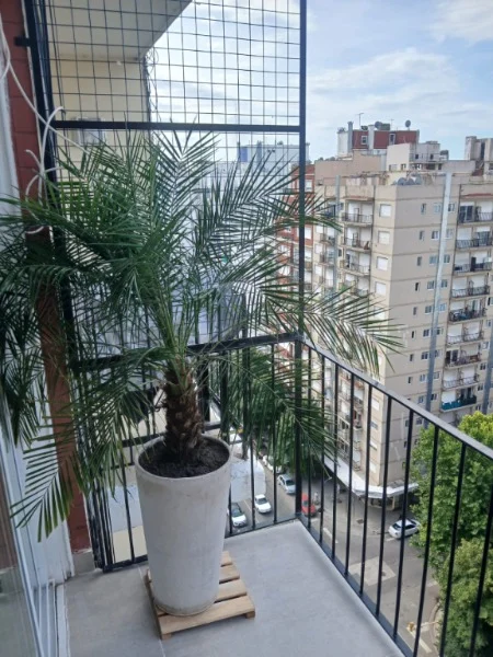 Departamentos, pisos y semipisos en Venta — Colón 2358