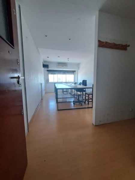 Oficinas en Alquiler — Brown e Independencia