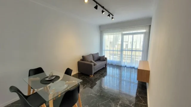 Departamentos, pisos y semipisos en Venta — Bolívar 2287