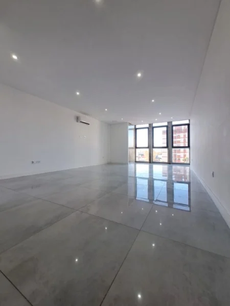 Oficinas en Alquiler — RAWSON 3274