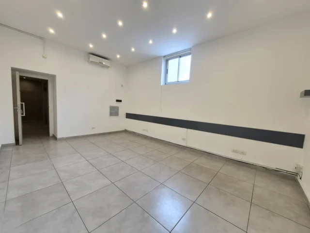 Oficinas en Alquiler — Av. Independencia 3122