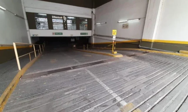 Cocheras y garages en Venta — Entre Rios 1700