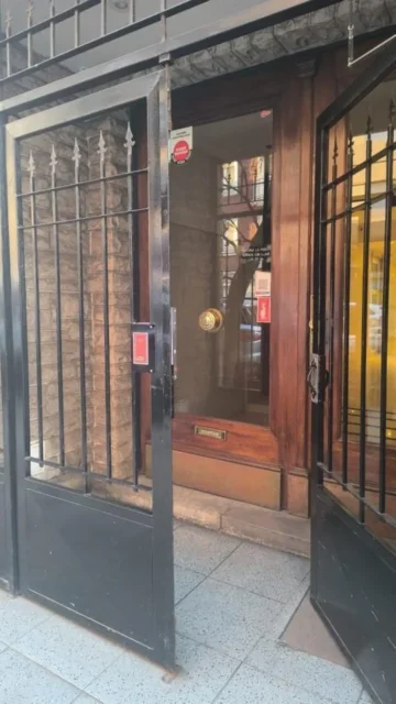 Departamentos, pisos y semipisos en Venta — Moreno 2100