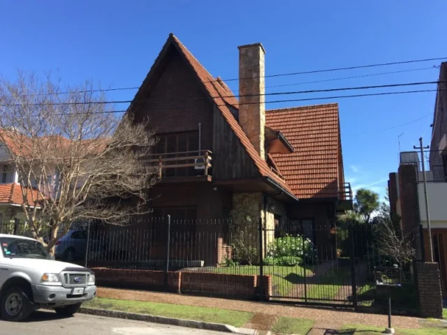 Casas, chalets en Venta — Tucuman