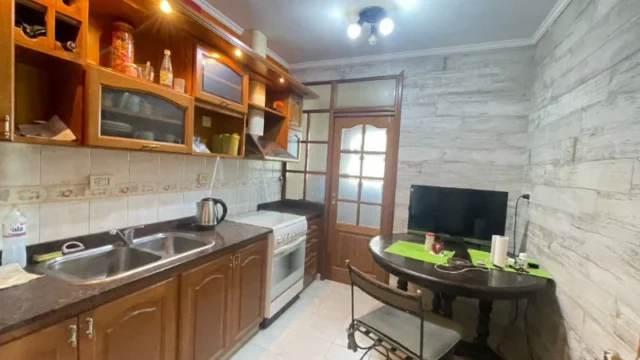 Departamentos, pisos y semipisos en Venta — Tres Arroyos 2820