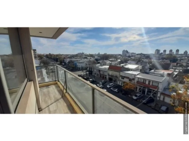 Departamentos, pisos y semipisos en Venta — Av. Colon 4040