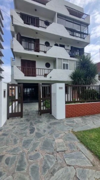 Departamentos, pisos y semipisos en Venta — Gutierrez 871