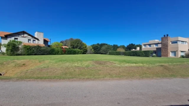 Lotes y terrenos en Venta — Av Jorge Newbery 5050