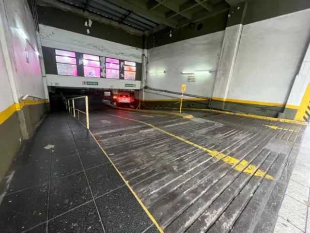 Cocheras y garages en Venta — Entre Rios 1748