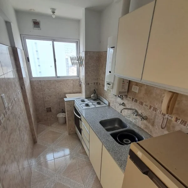 Departamentos, pisos y semipisos en Venta — Moreno 2200