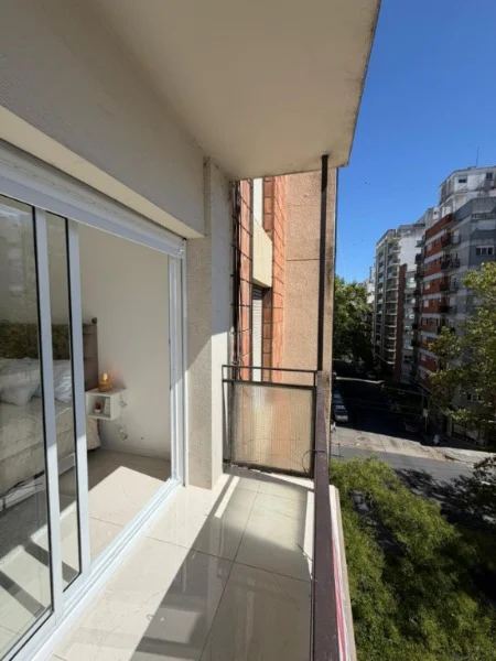 Departamentos, pisos y semipisos en Venta — Bolívar 2600