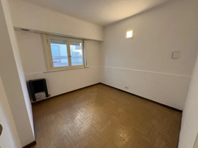 Departamentos, pisos y semipisos en Alquiler — colombres 2742