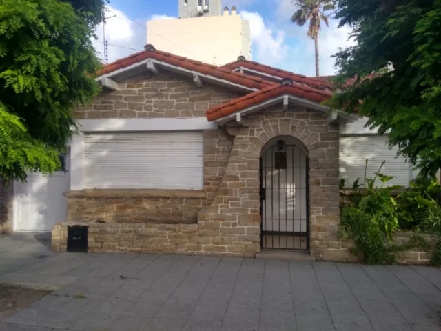 Casas, chalets en Alquiler — SALTA 2724