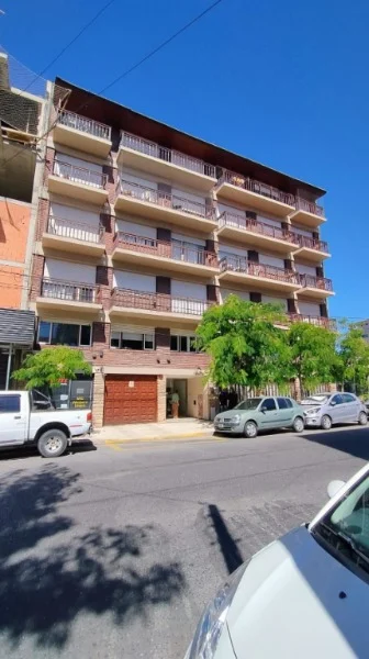 Departamentos, pisos y semipisos en Alquiler — GARAY 2250