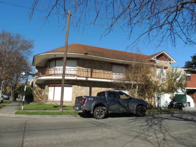 Casas, chalets en Venta — Alvarado 1000