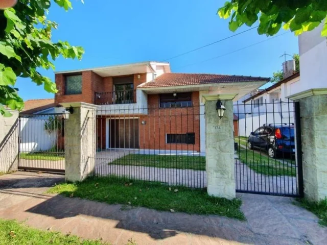 Casas, chalets en Venta — ARAGON  5174