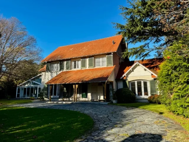 Casas, chalets en Alquiler — Saavedra 400