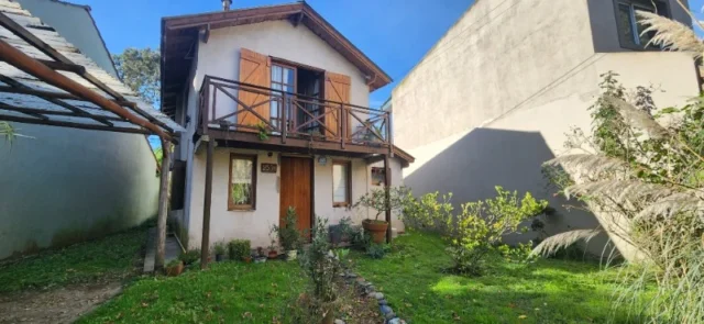 Casas, chalets en Venta — Los Gladiolos