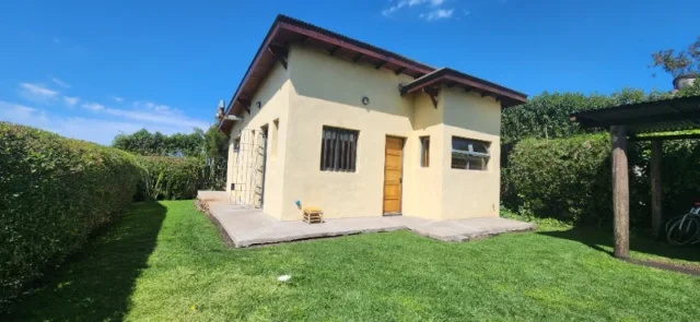 Casas, chalets en Venta — C. 18 1752