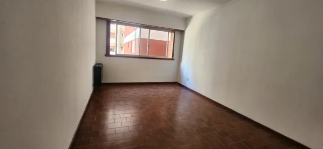 Departamentos, pisos y semipisos en Alquiler — Avenida Luro 2514