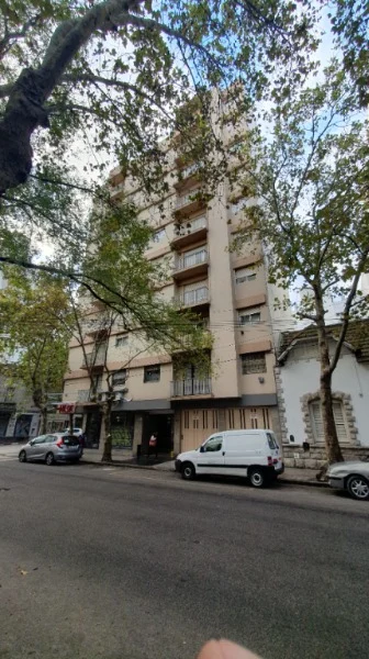 Departamentos, pisos y semipisos en Venta — Catamarca 2114