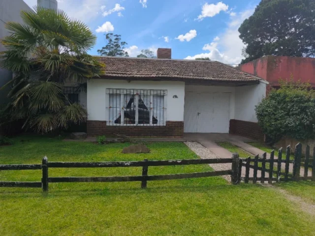 Casas, chalets en Venta — Los Naranjos 3545