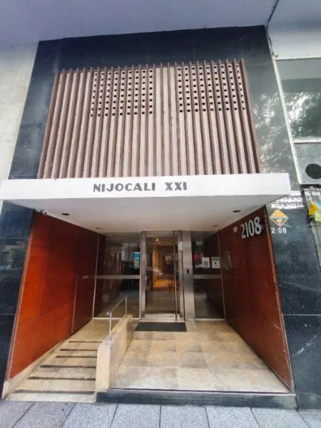 Departamentos, pisos y semipisos en Venta — Santiago del Estero 2108