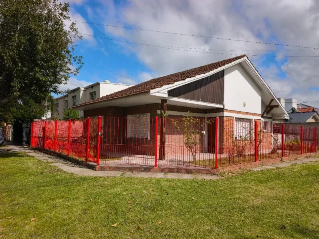 Casas, chalets en Venta — Remolcador Guarani 2093