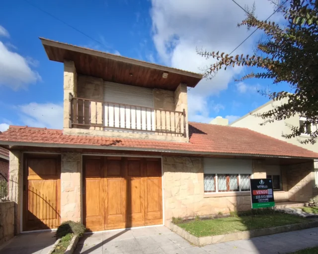 Casas, chalets en Venta — Marconi 352