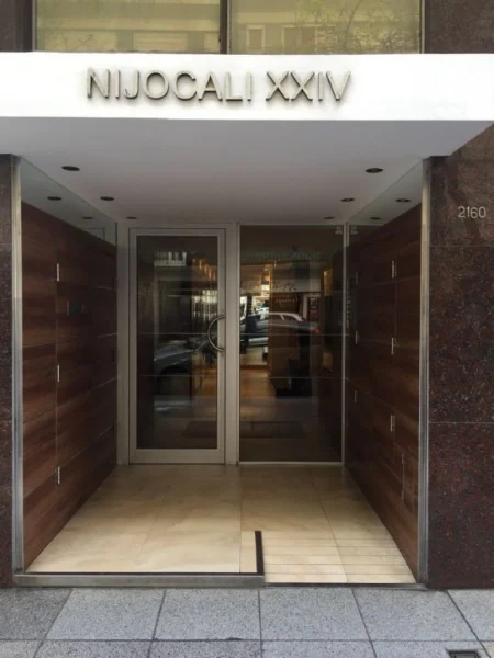 Departamentos, pisos y semipisos en Venta — Santa Fe Nro. 2100