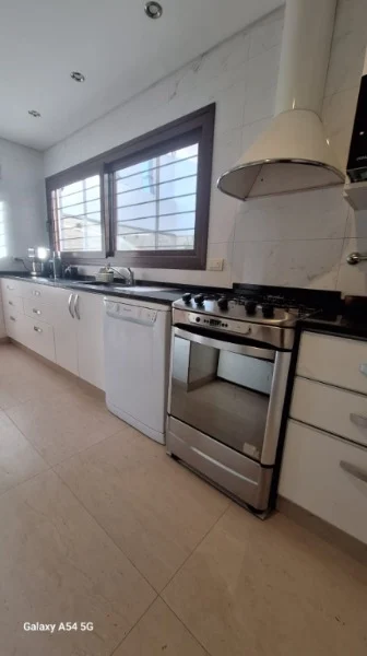 Casas, chalets en Venta — La Rioja 3500