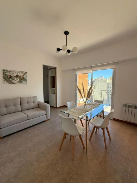 Departamentos, pisos y semipisos en Venta — Entre Ríos 1962