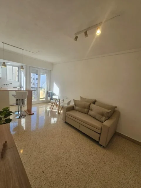 Departamentos, pisos y semipisos en Venta — Falucho 2162