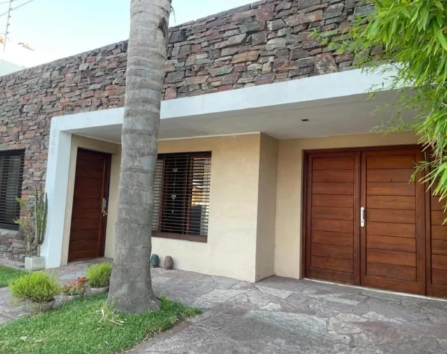 Casas, chalets en Venta — Pringles 1800