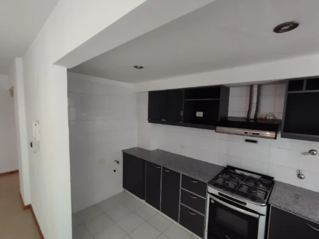 Departamentos, pisos y semipisos en Venta — HIPOLITO IRIGOYEN  2400